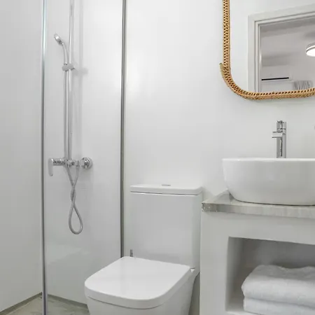 Niriis Mountain View Kymo Apartment